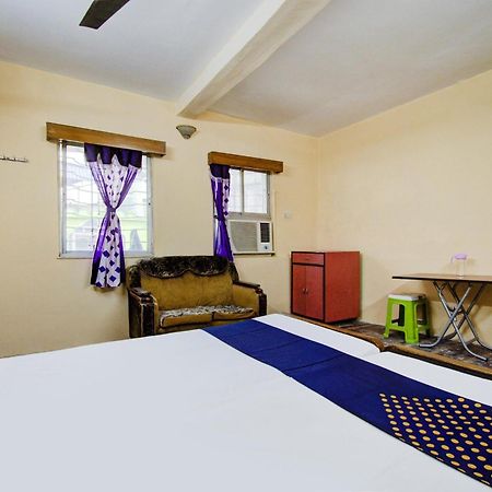 Spot On Dear Hotel Bara Bazar Exterior foto