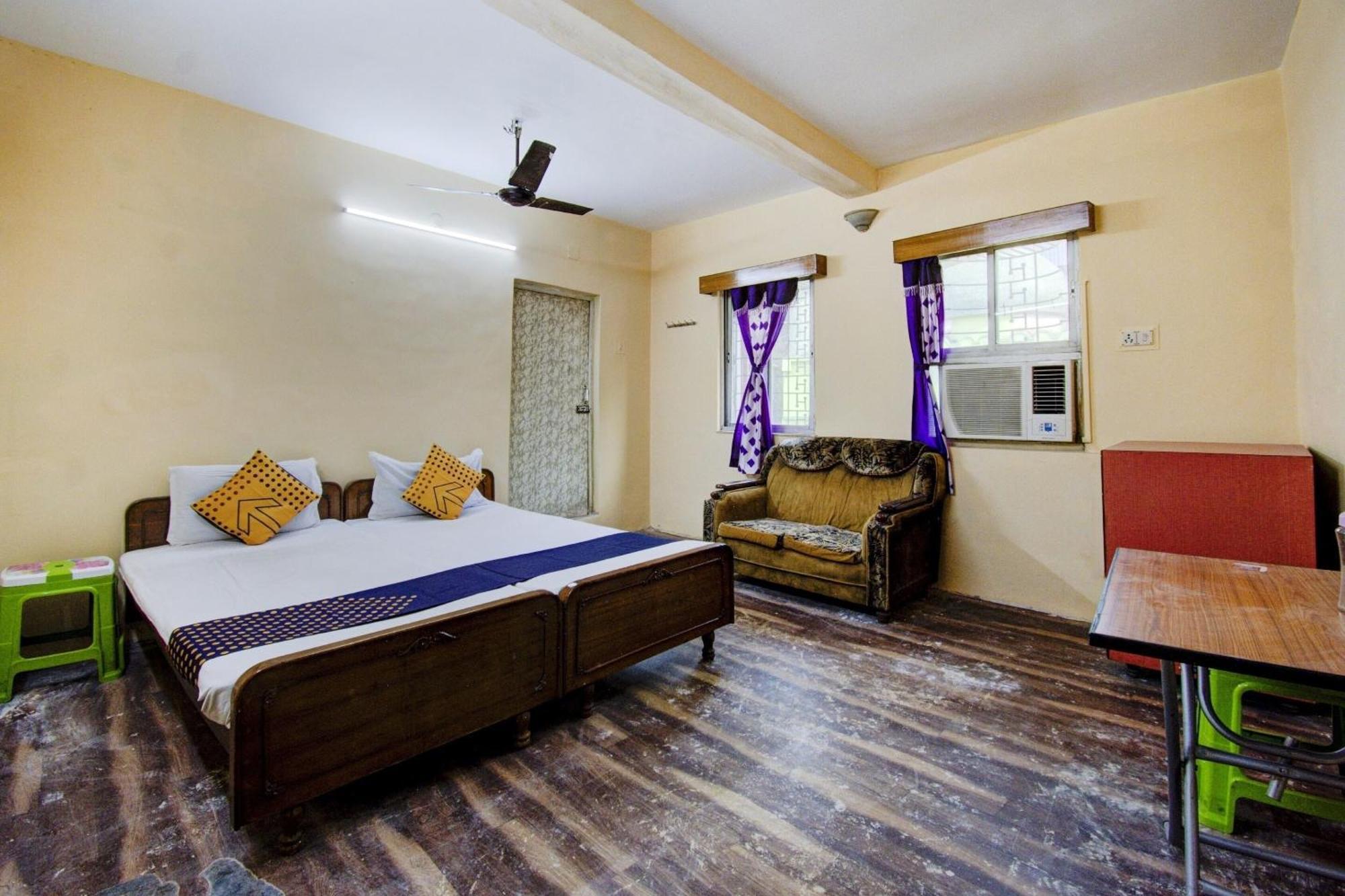 Spot On Dear Hotel Bara Bazar Exterior foto