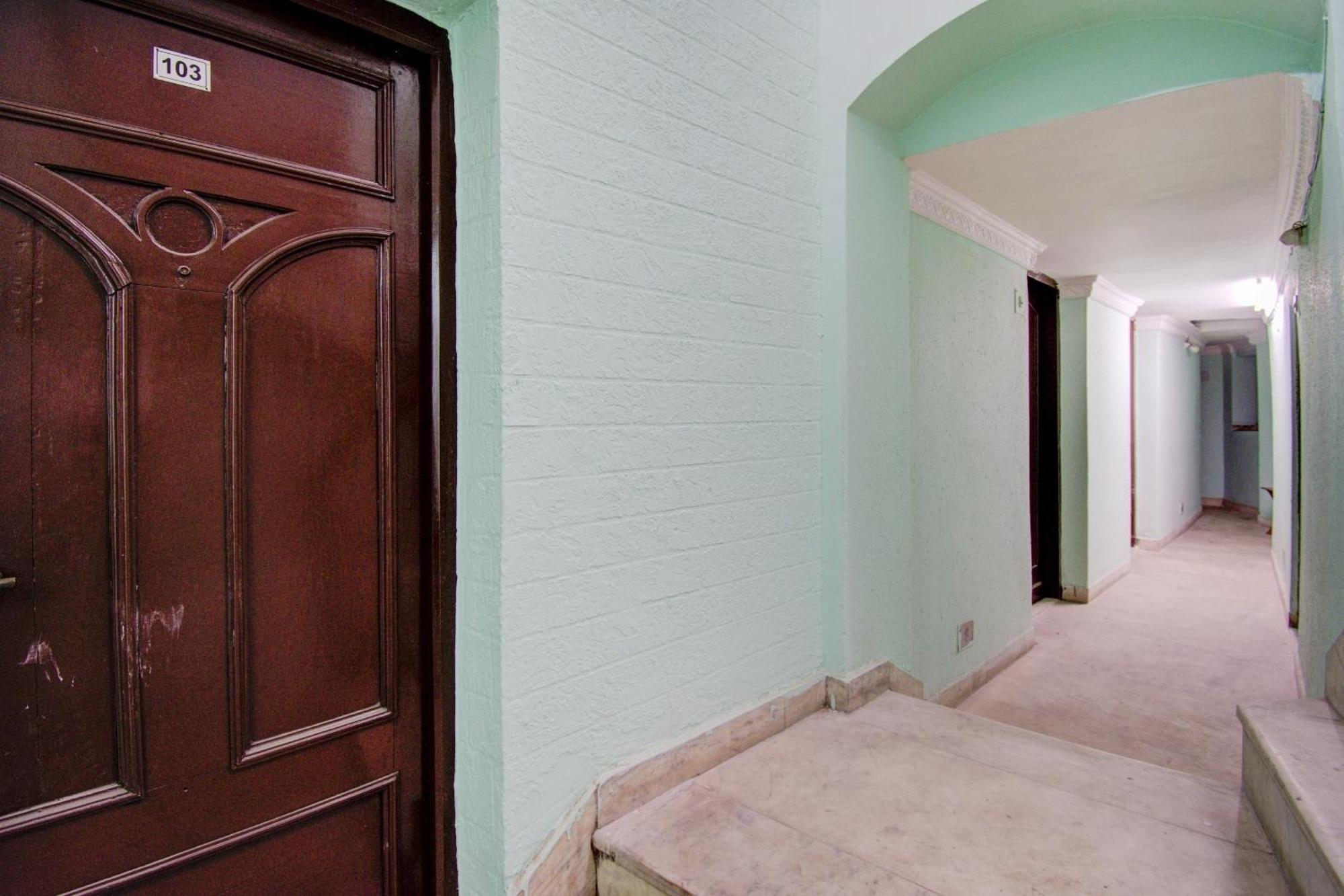 Spot On Dear Hotel Bara Bazar Exterior foto
